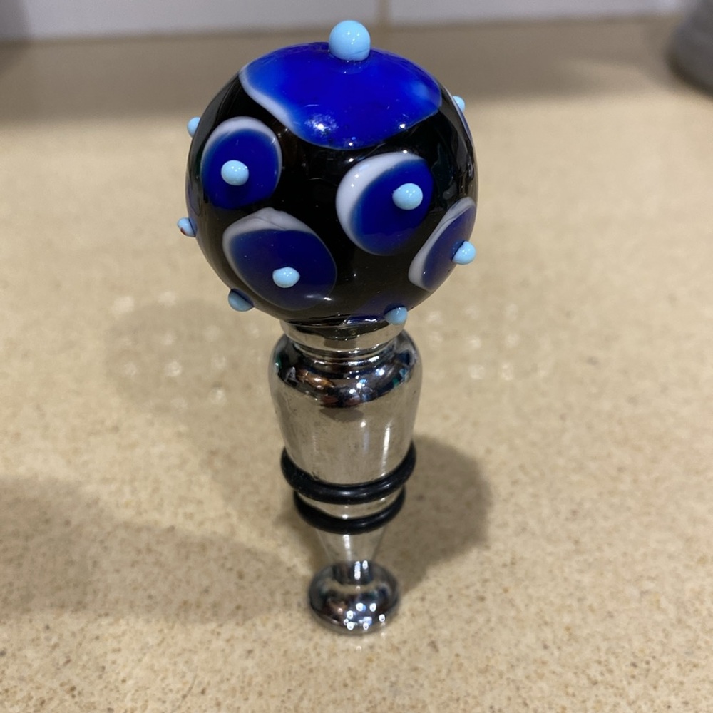 Glass design wine bottle topper